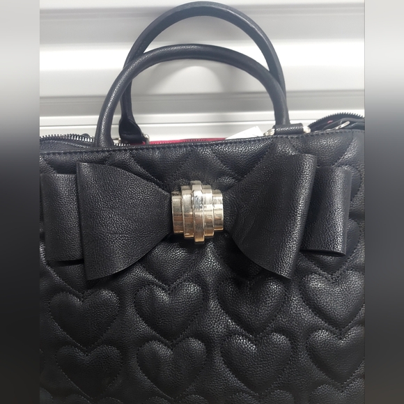 Women's Betsey Johnson XOXO Bow Tote Handbag Satchel  multi  compartments Black - Picture 2 of 10